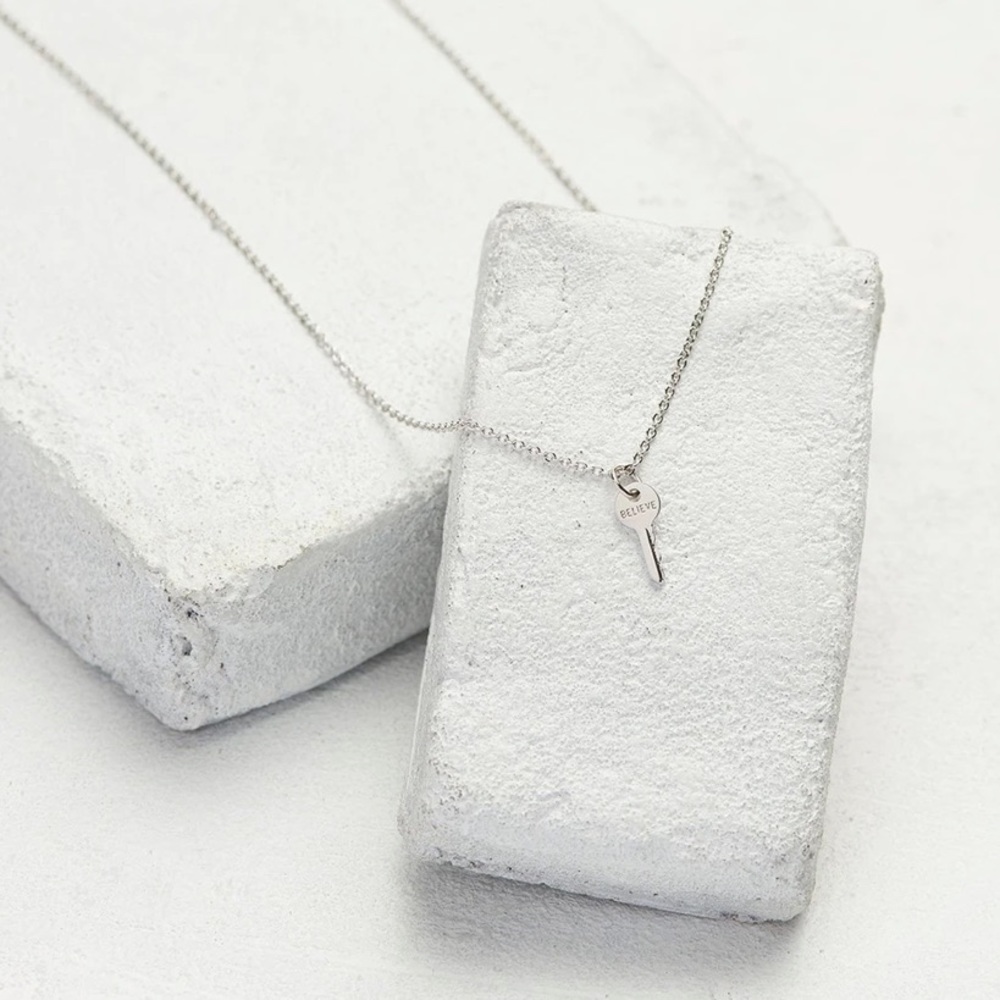 The Giving Kets mini Believe necklace NWT